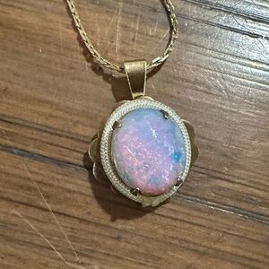Vtg. Goldtone Necklace with Opal Pendant